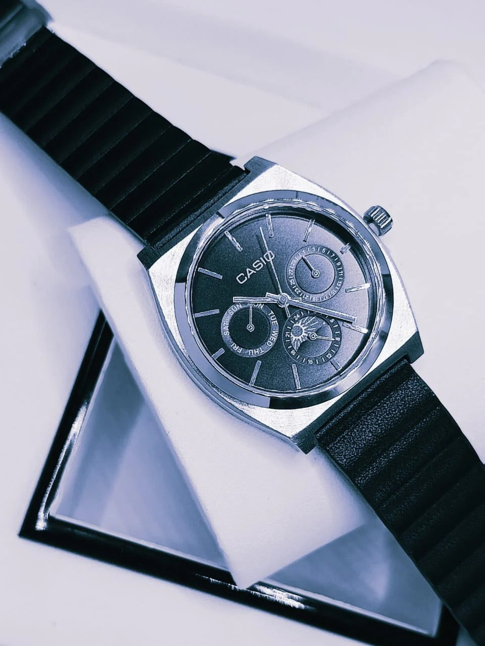Classic Design ⌚ Bold Style 💼 Everyday Elegance 🔥 ALSOUQMART